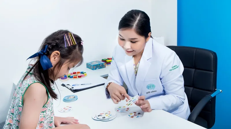 กระตุ้นพัฒนาการ การปรับพฤติกรรม ฝึกเทคนิคการเลี้ยงลูก (Early intervention, Behavior modification, Parenting skill) ไปกับทีมจิตแพทย์เด็ก ปีติ คลินิก